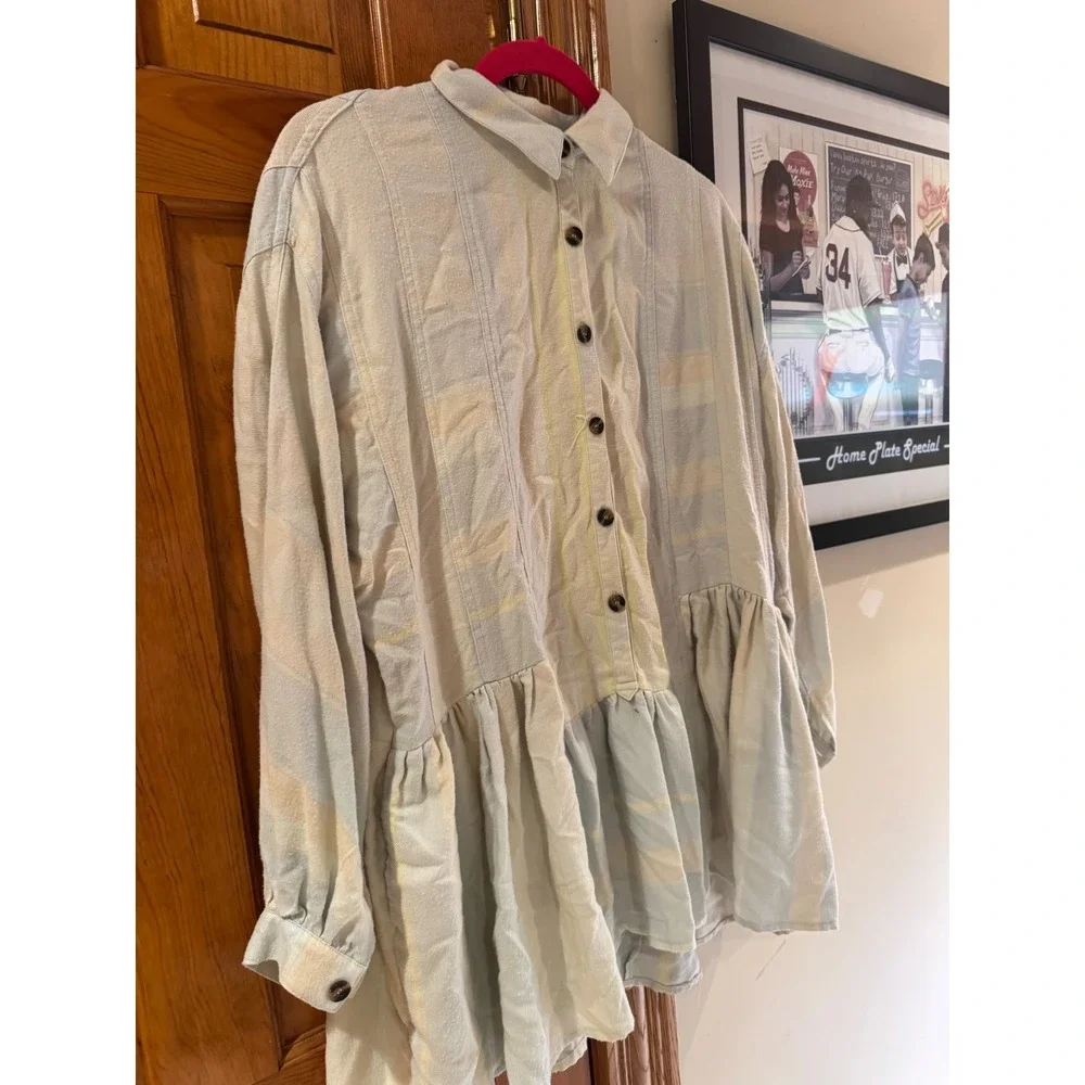 Free People brand tag